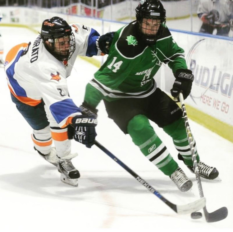 Jon Kasper playing hockey